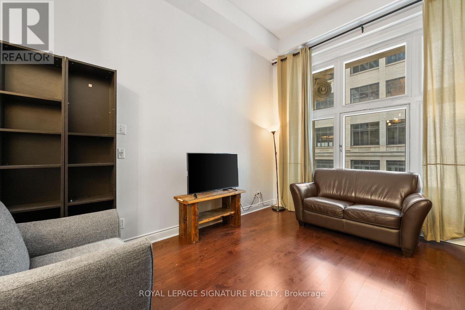 #303 73 RICHMOND STREET W - 10