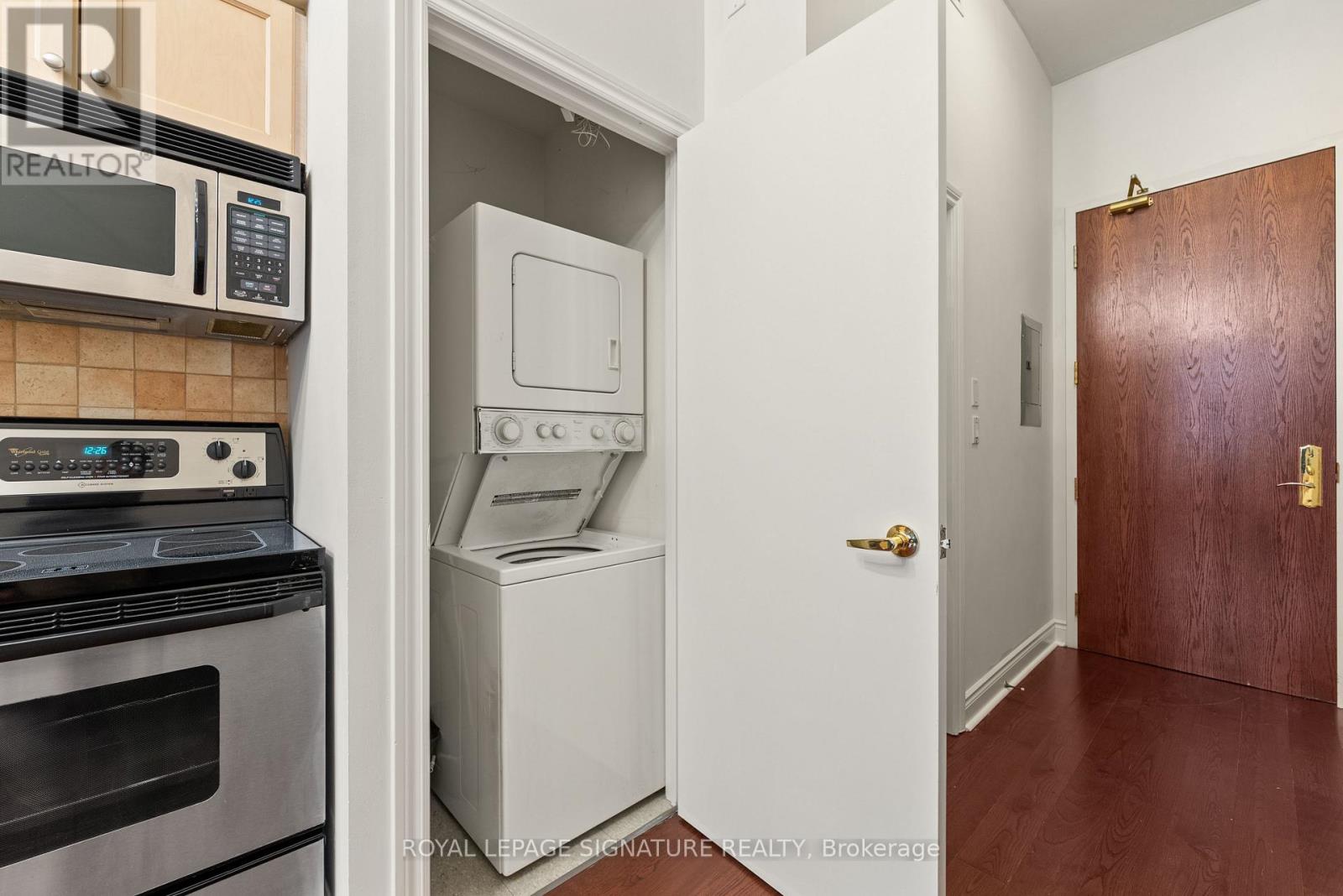 #303 73 RICHMOND STREET W - 14