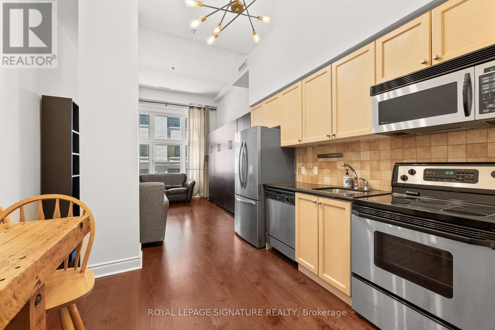 #303 73 RICHMOND STREET W - 3