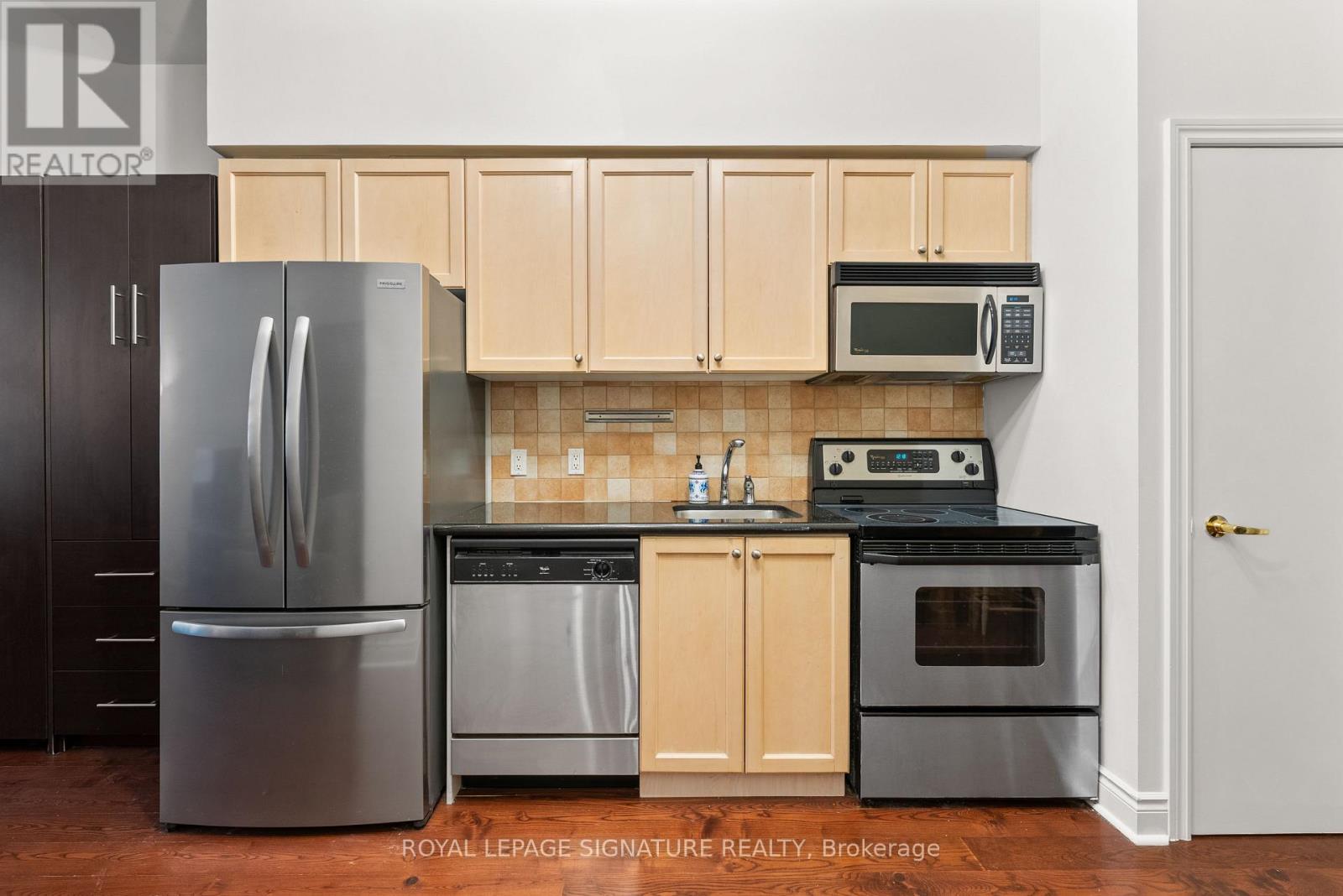 #303 73 RICHMOND STREET W - 4