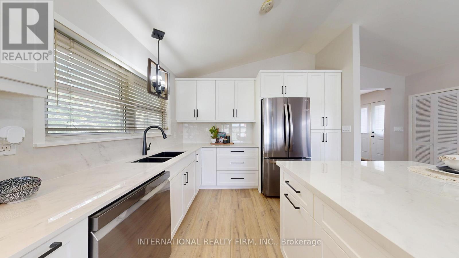 356 PLATTEN BOULEVARD - 13