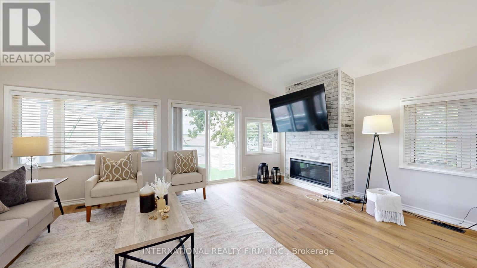 356 PLATTEN BOULEVARD - 15