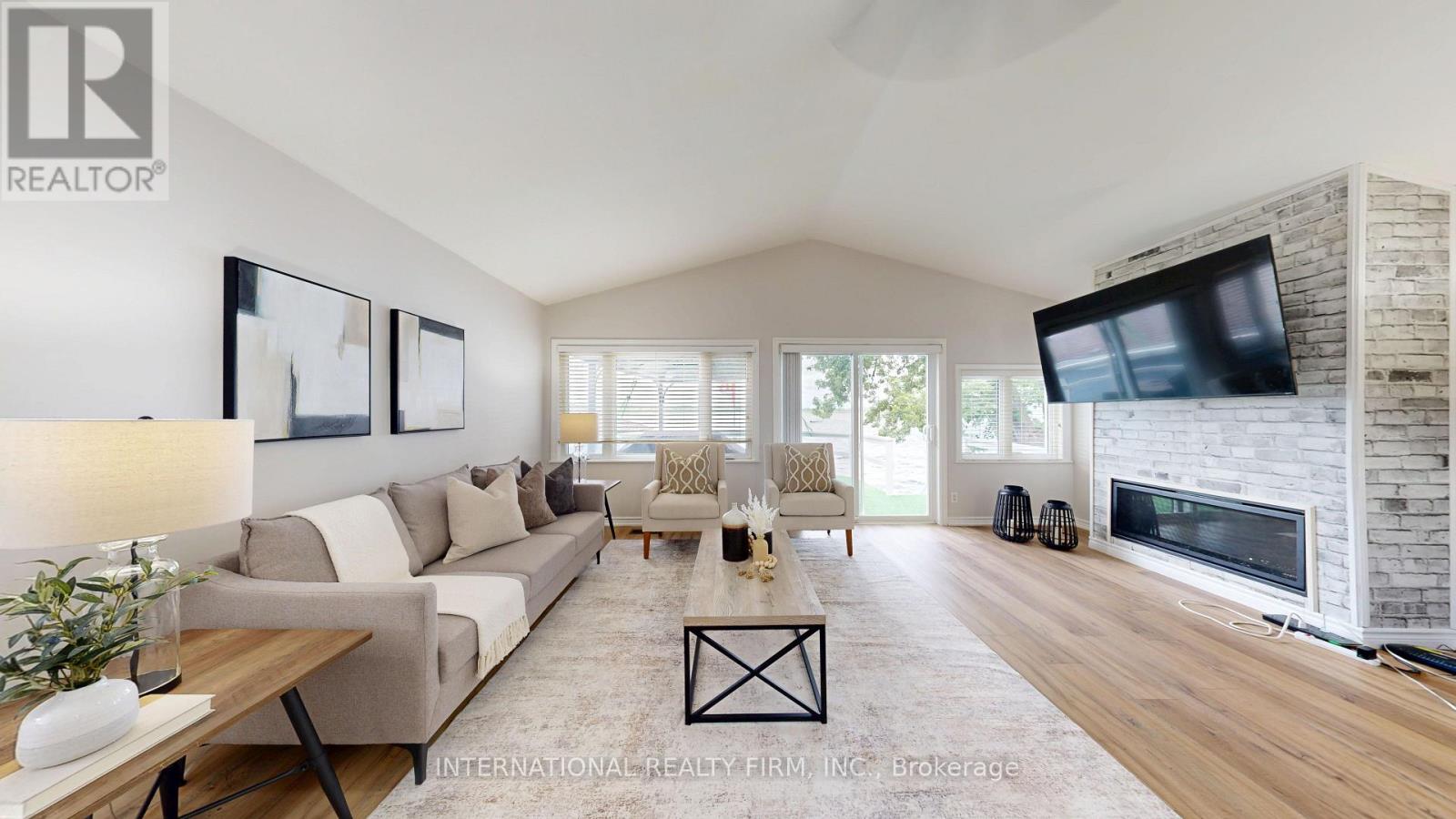 356 PLATTEN BOULEVARD - 17