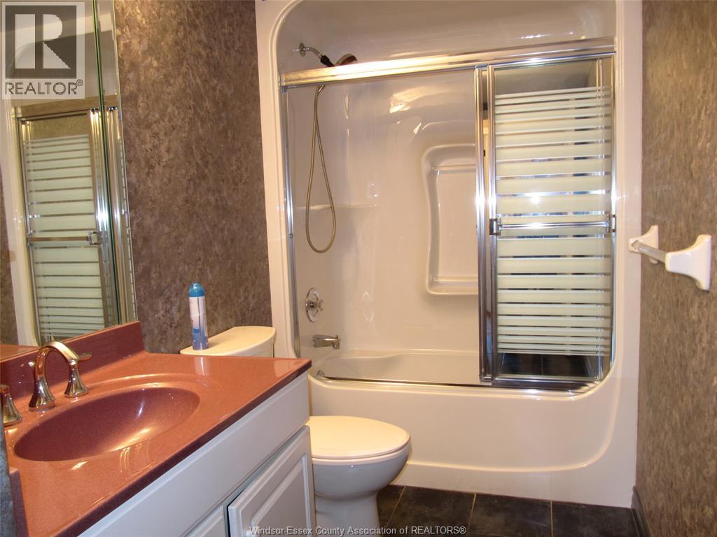 #213 310 VILLAGE GROVE DRIVE - 15
