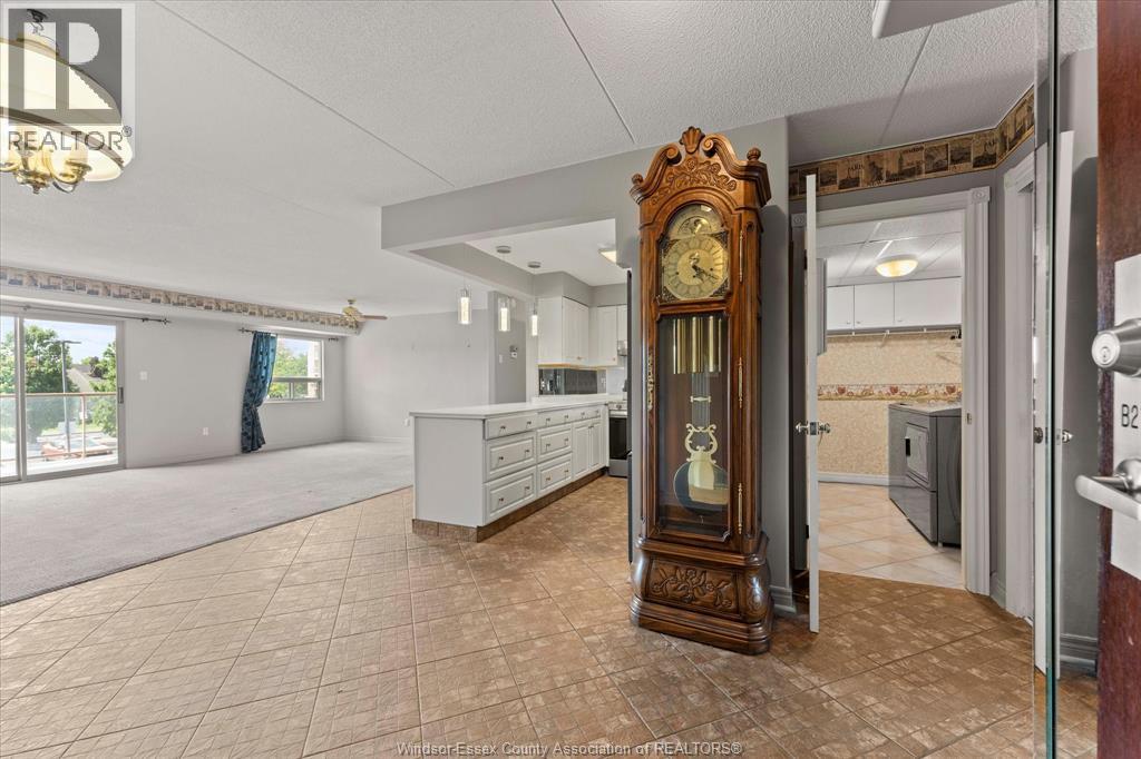 #213 310 VILLAGE GROVE DRIVE - 5