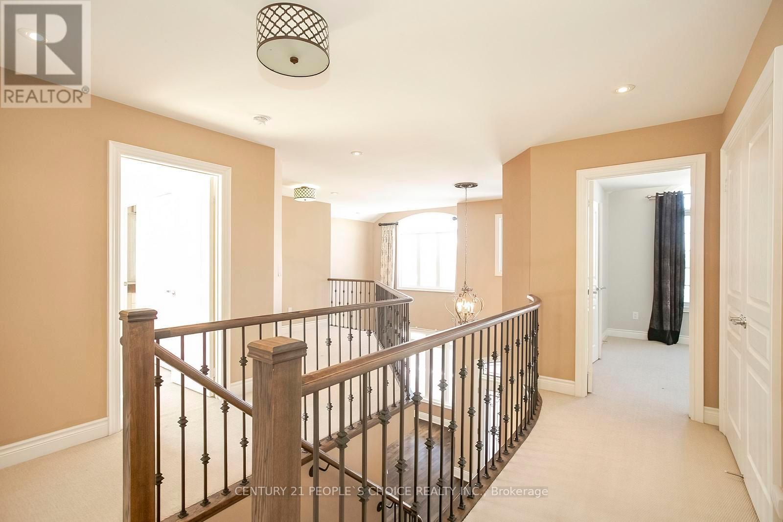 35 MORLAND CRESCENT - 24