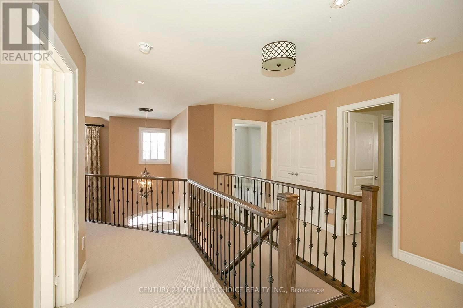 35 MORLAND CRESCENT - 25