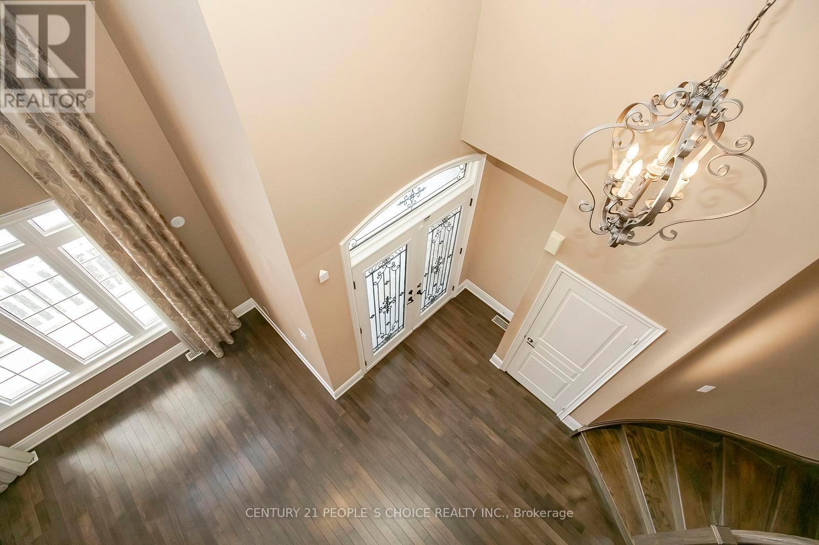 35 MORLAND CRESCENT - 28