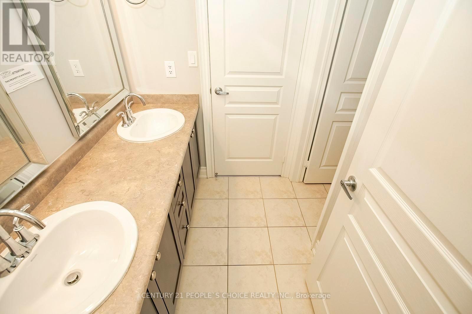 35 MORLAND CRESCENT - 37