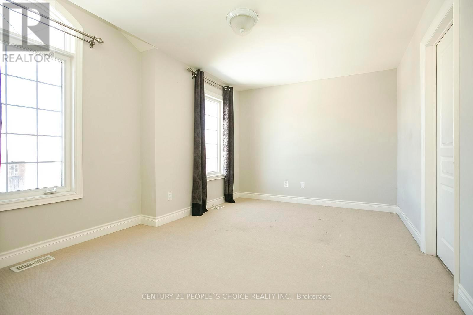 35 MORLAND CRESCENT - 38