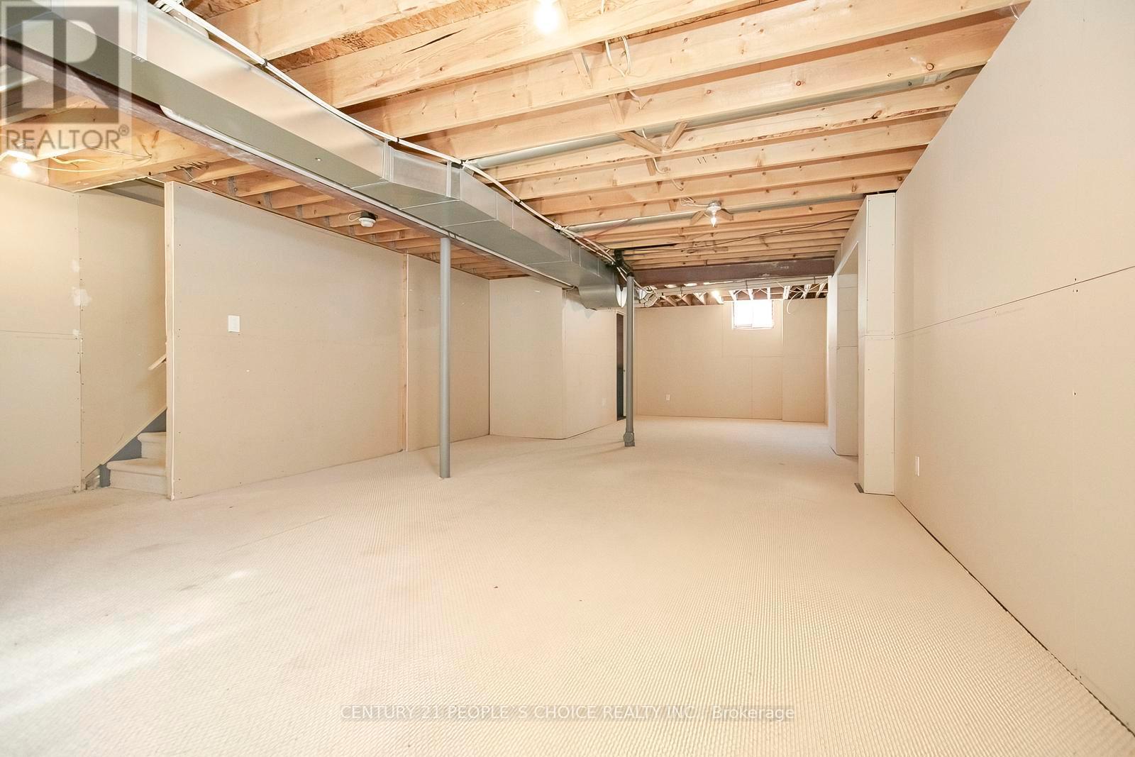 35 MORLAND CRESCENT - 42