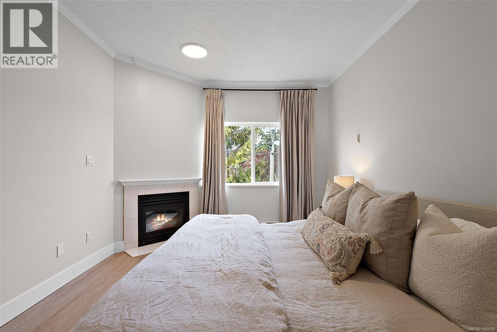 #13 2235 Harbour Rd - 11