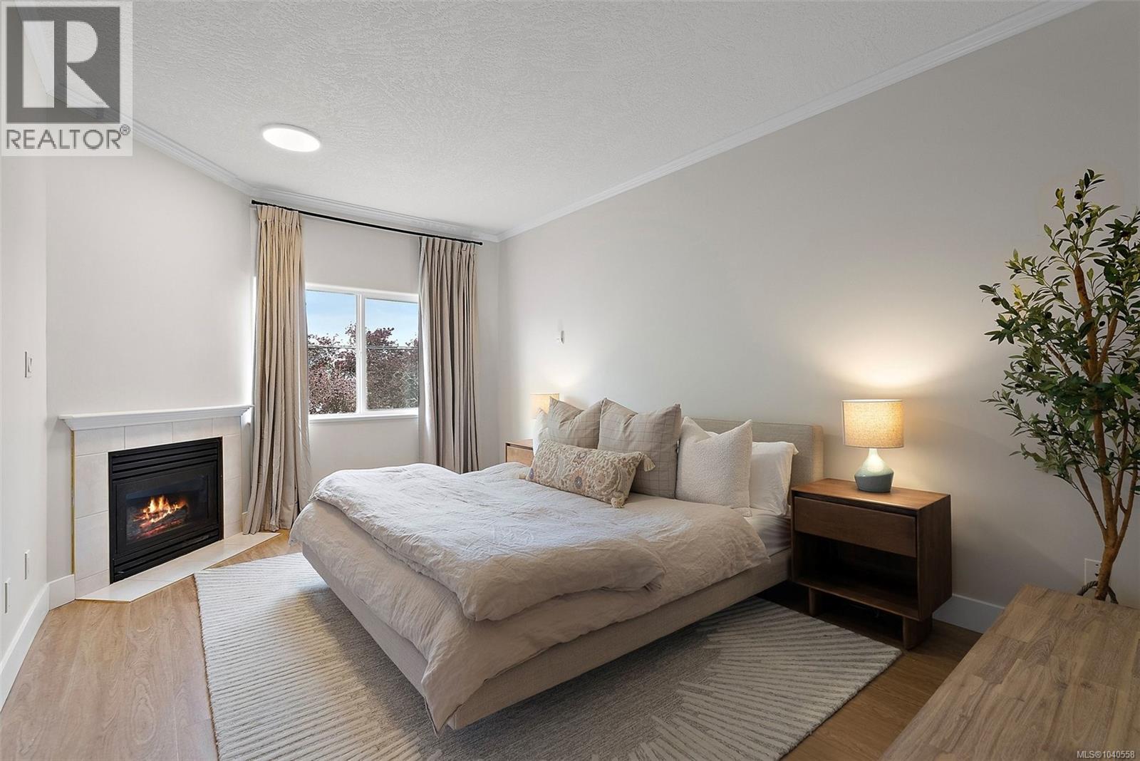 #13 2235 Harbour Rd - 12