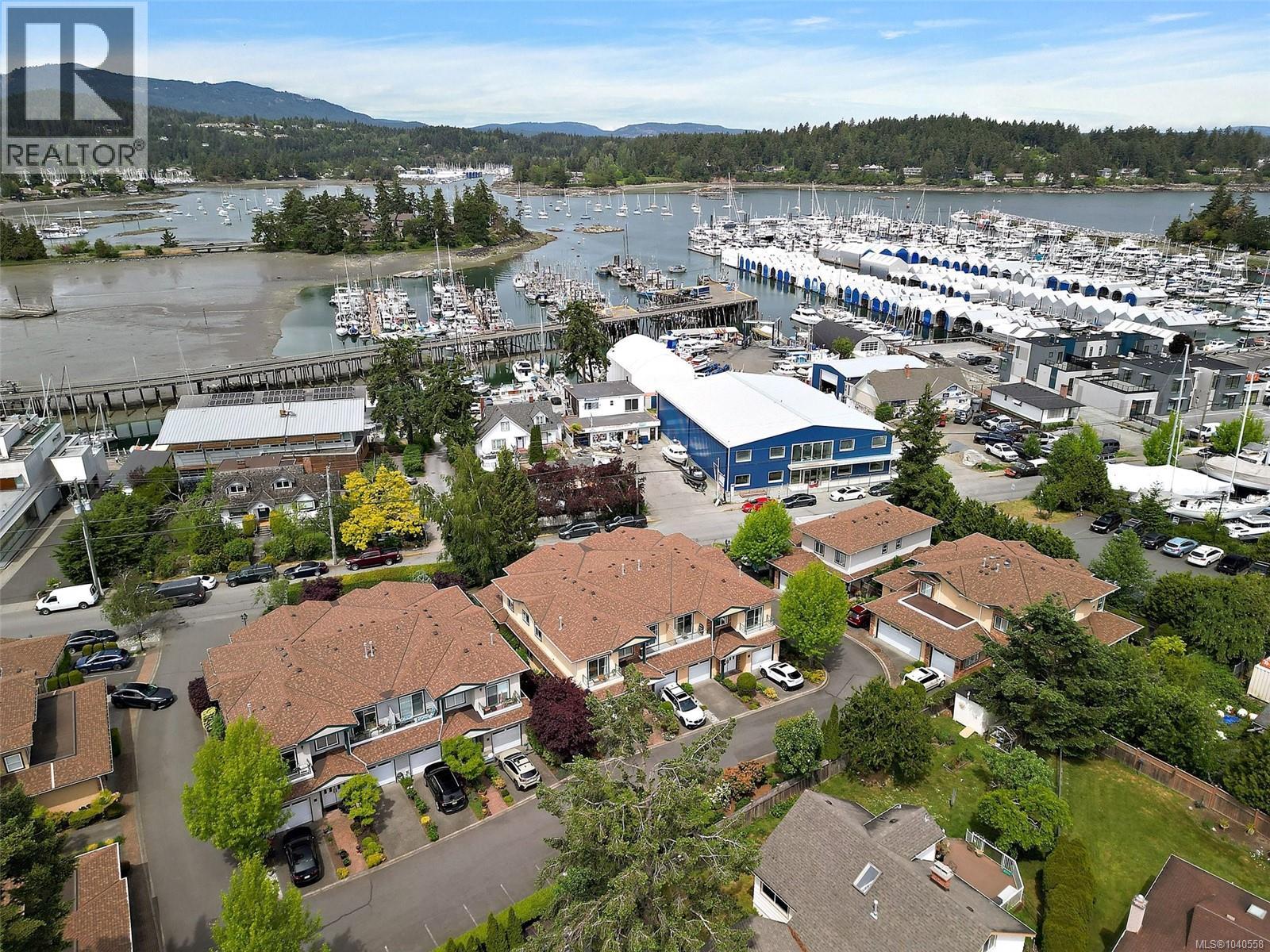#13 2235 Harbour Rd - 21