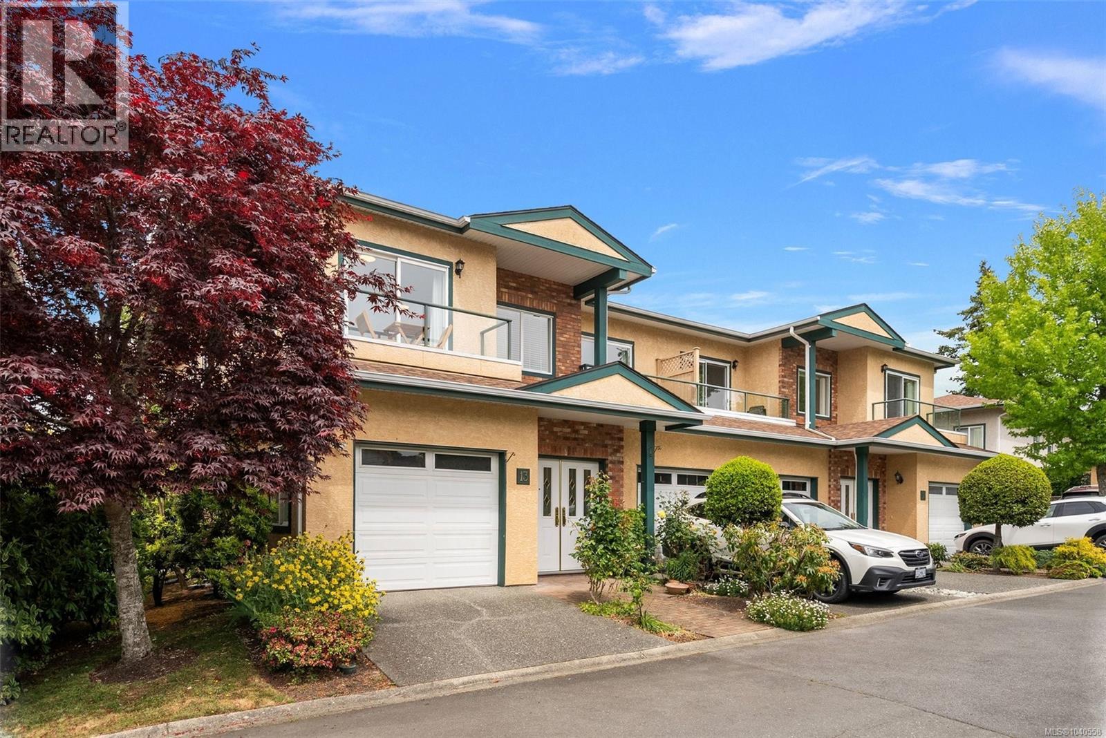 #13 2235 Harbour Rd - 22