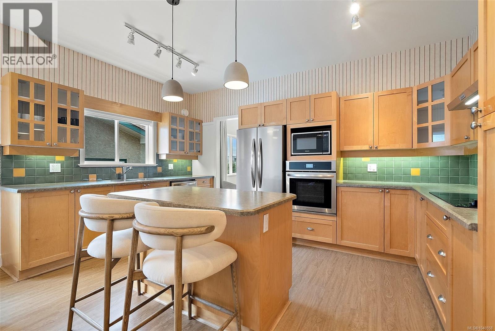 #13 2235 Harbour Rd - 5