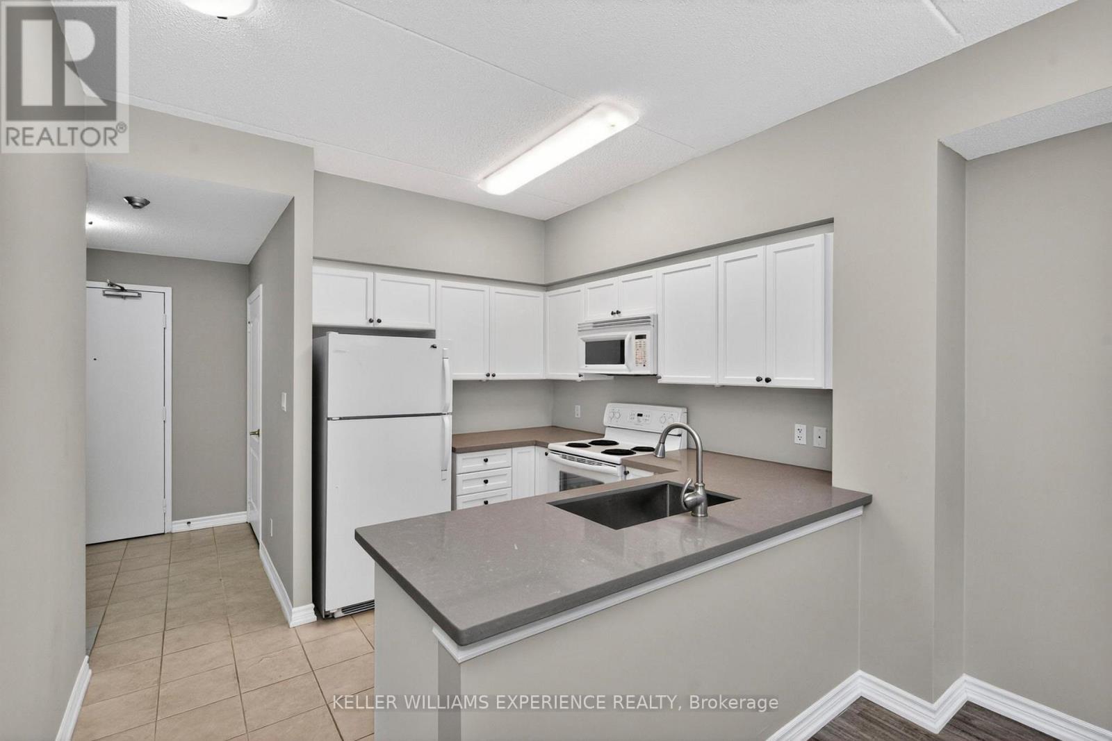 #UNIT 111 486 LACLIE STREET - 9