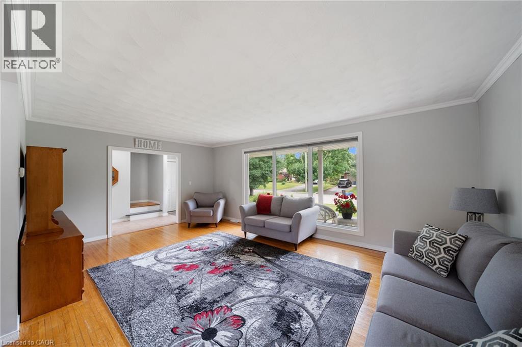 4-bedroom home for sale at 39 HOLDEN Avenue, Simcoe ON · photo 12 of 43