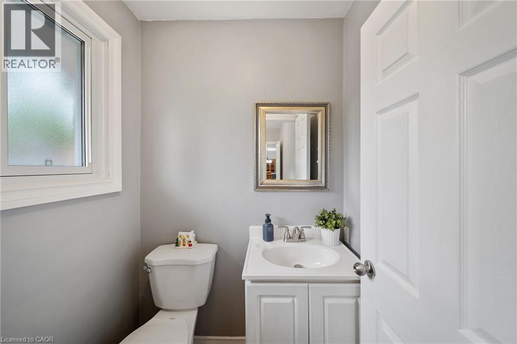 4-bedroom home for sale at 39 HOLDEN Avenue, Simcoe ON · photo 20 of 43