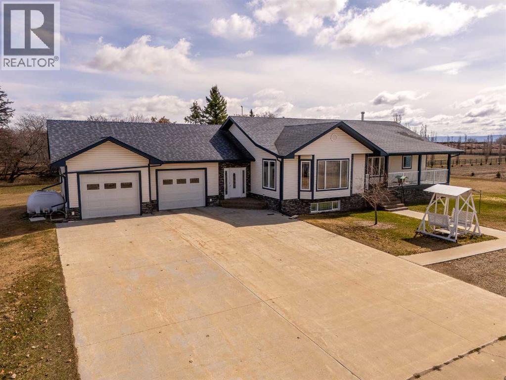 105502 Range Road 151A - photo 2