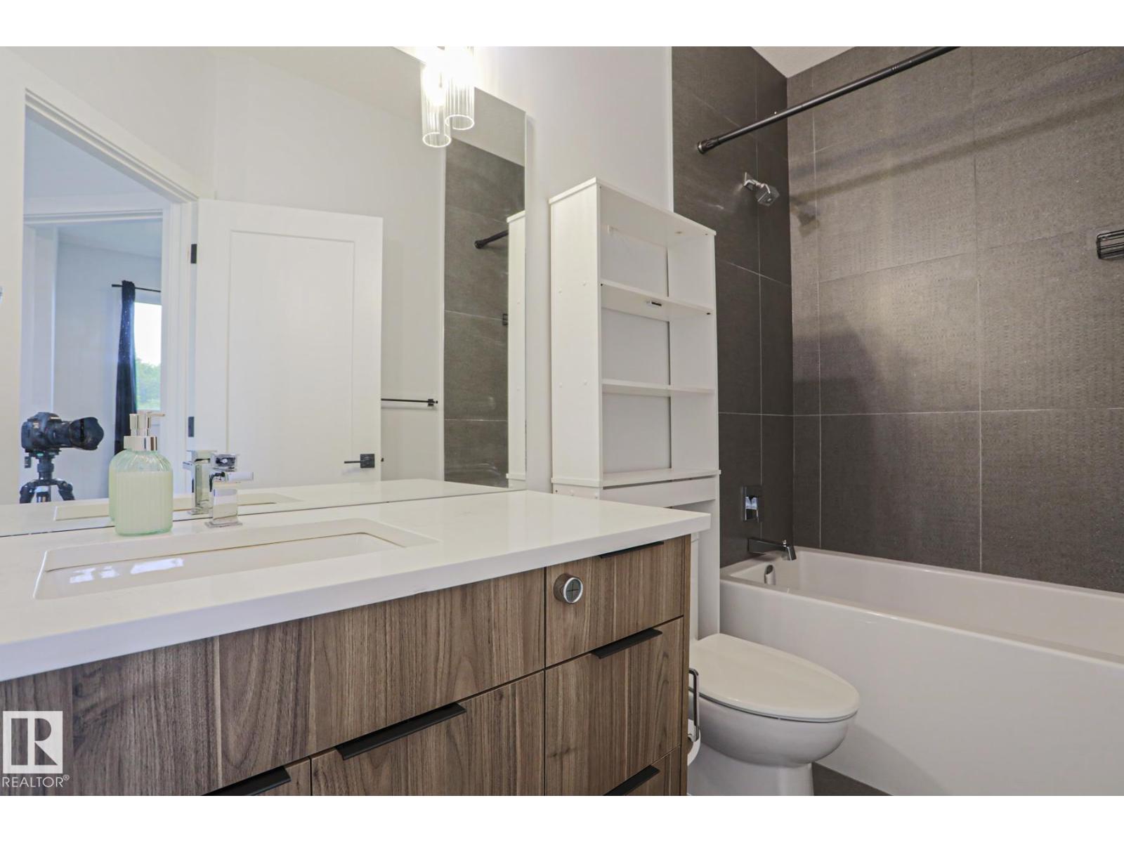 10628 81 ST NW NW - 39