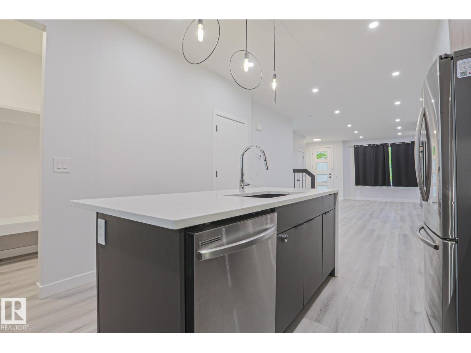 10628 81 ST NW NW - 15