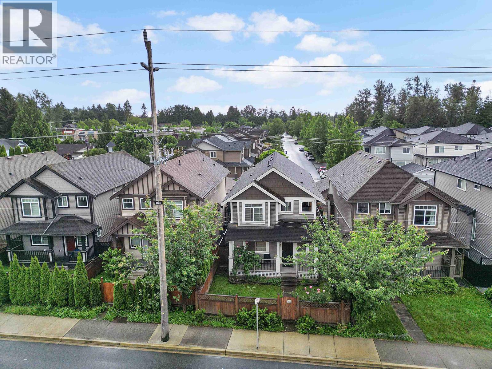 23942 DEWDNEY TRUNK ROAD, Maple Ridge