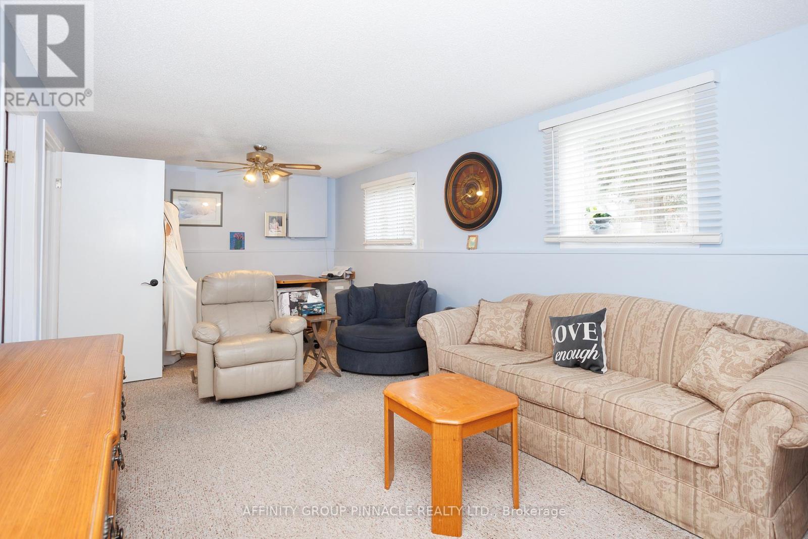 7 HAWK STREET - 20