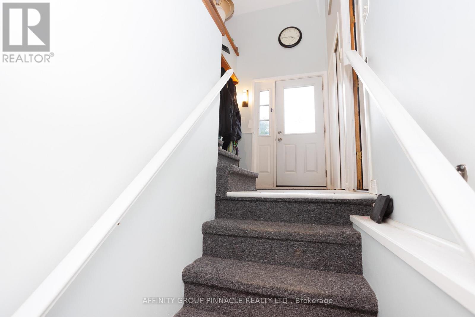 7 HAWK STREET - 4