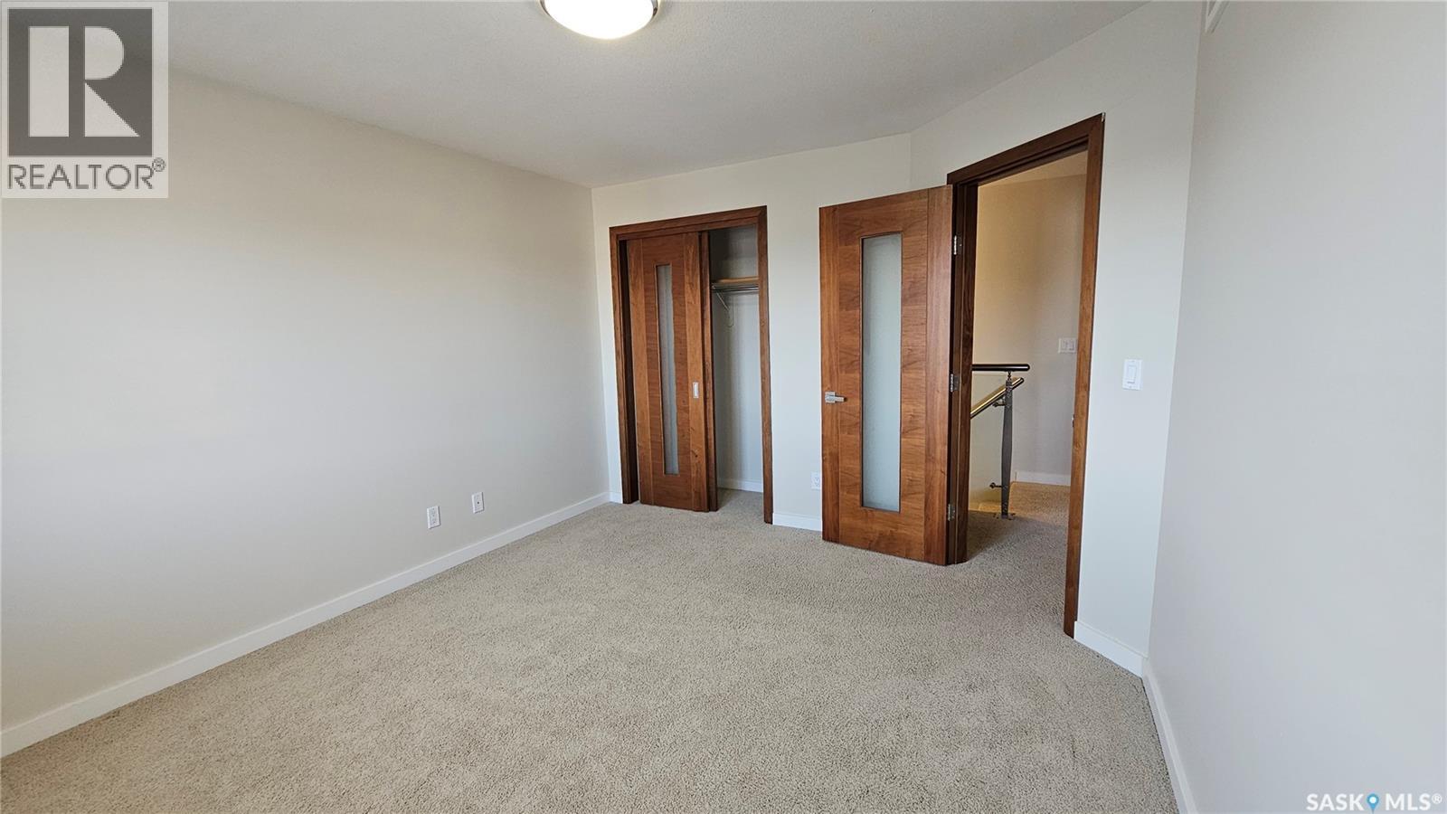 435 Pichler CRESCENT — photo 18