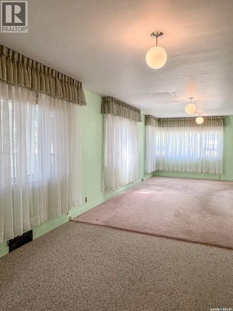 221 4th AVENUE NE - photo 2
