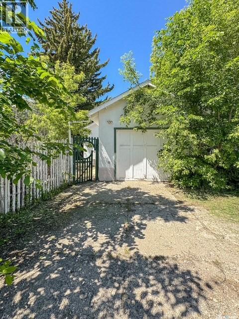 221 4th AVENUE NE — photo 20