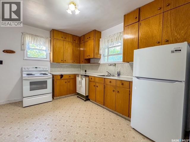 221 4th AVENUE NE — photo 7