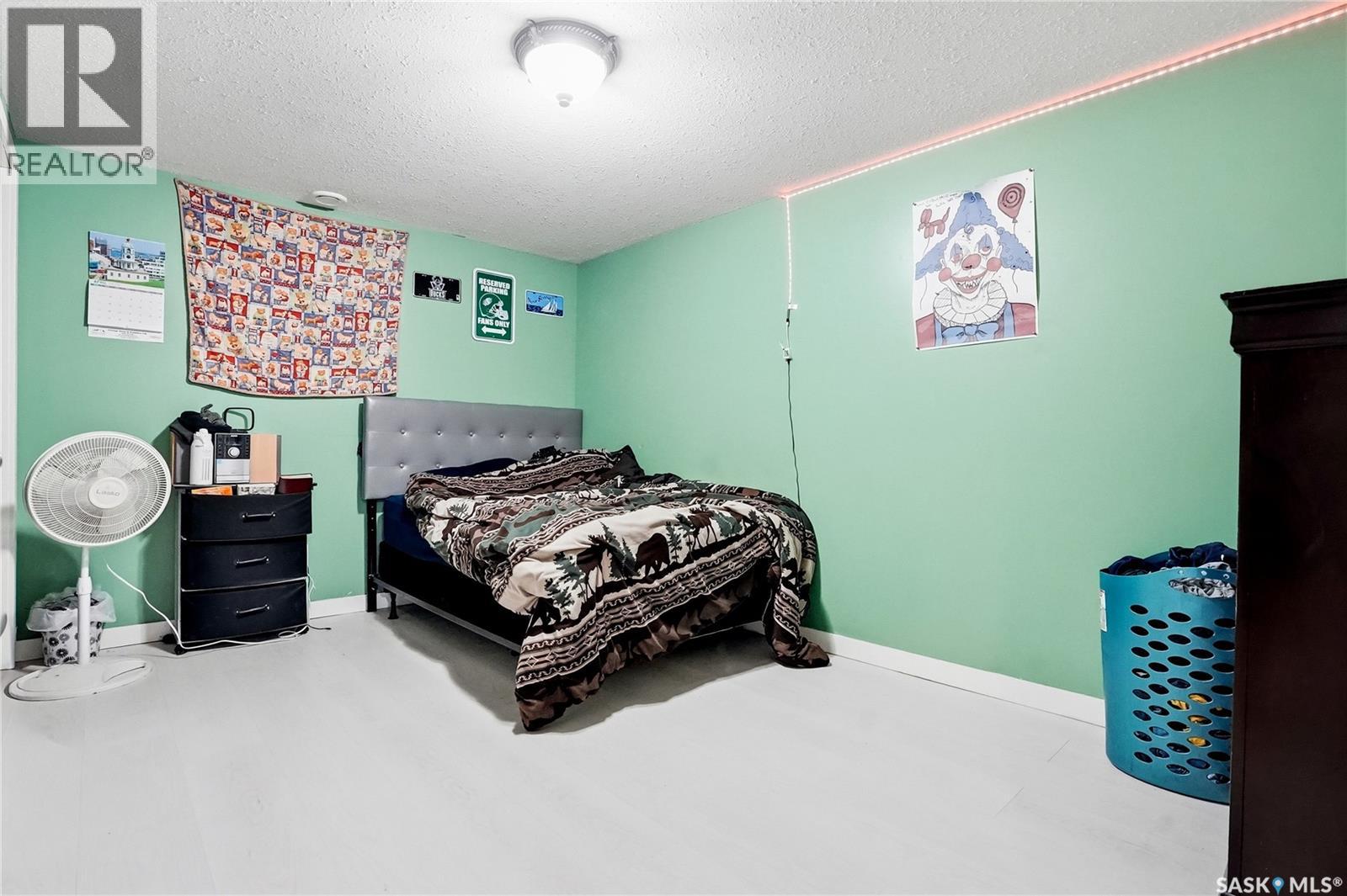 84 Byers CRESCENT — photo 32