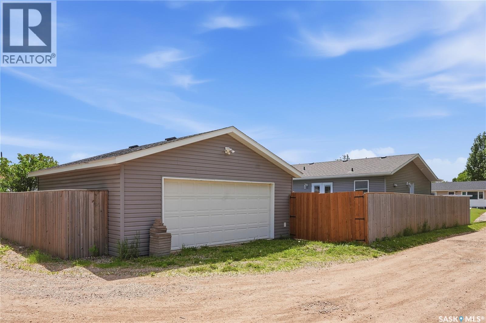 84 Byers CRESCENT — photo 49
