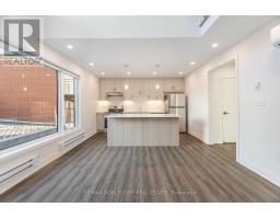 G-suite - 16 Little Boulevard, Toronto, ON M6E4N2 Photo 10
