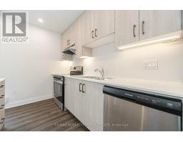 G-suite - 16 Little Boulevard, Toronto, ON M6E4N2 Photo 13