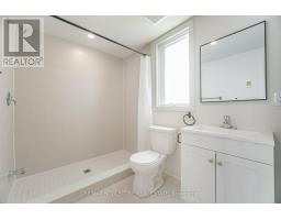 G-suite - 16 Little Boulevard, Toronto, ON M6E4N2 Photo 20