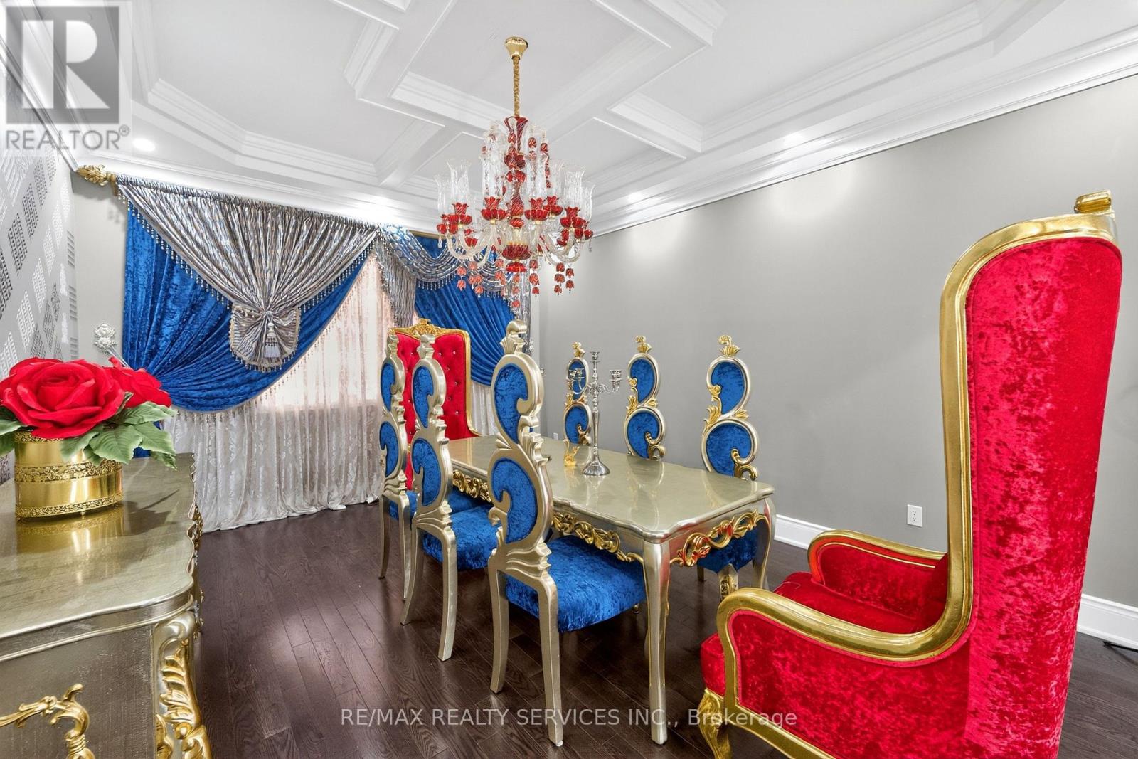 28 PENDERGAST COURT - 15