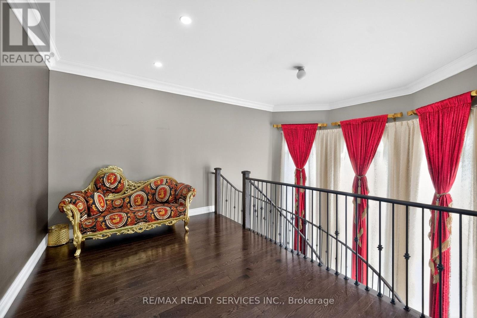 28 PENDERGAST COURT - 20