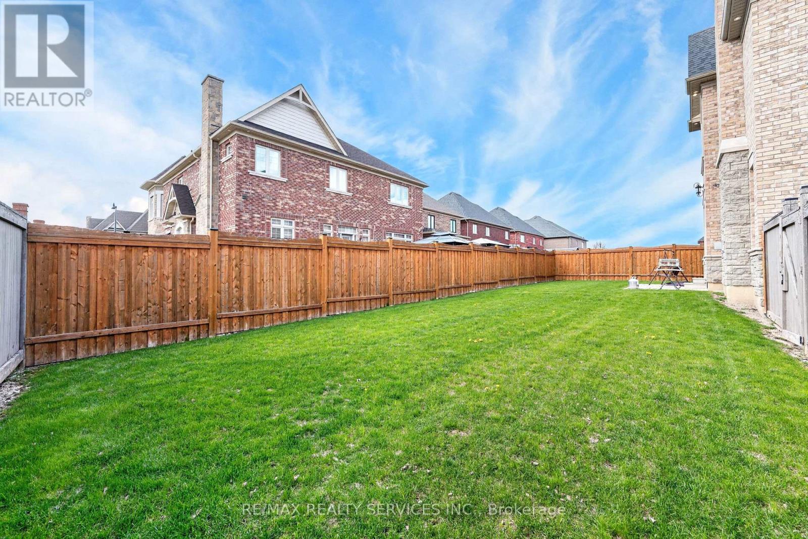 28 PENDERGAST COURT - 49