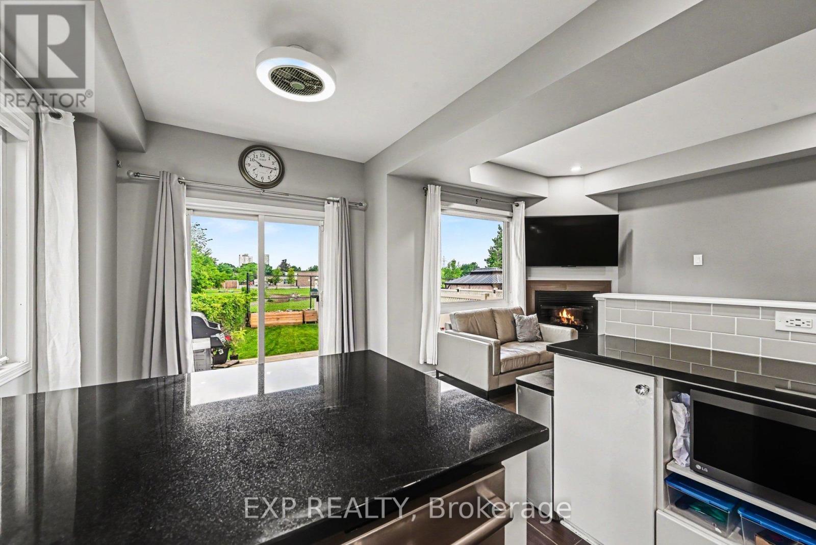 3 Bed, 4 Bath House for Sale in Ottawa – 930 TOROVIN PRIVATE, Ottawa – MLS# X13451144 - Image 10