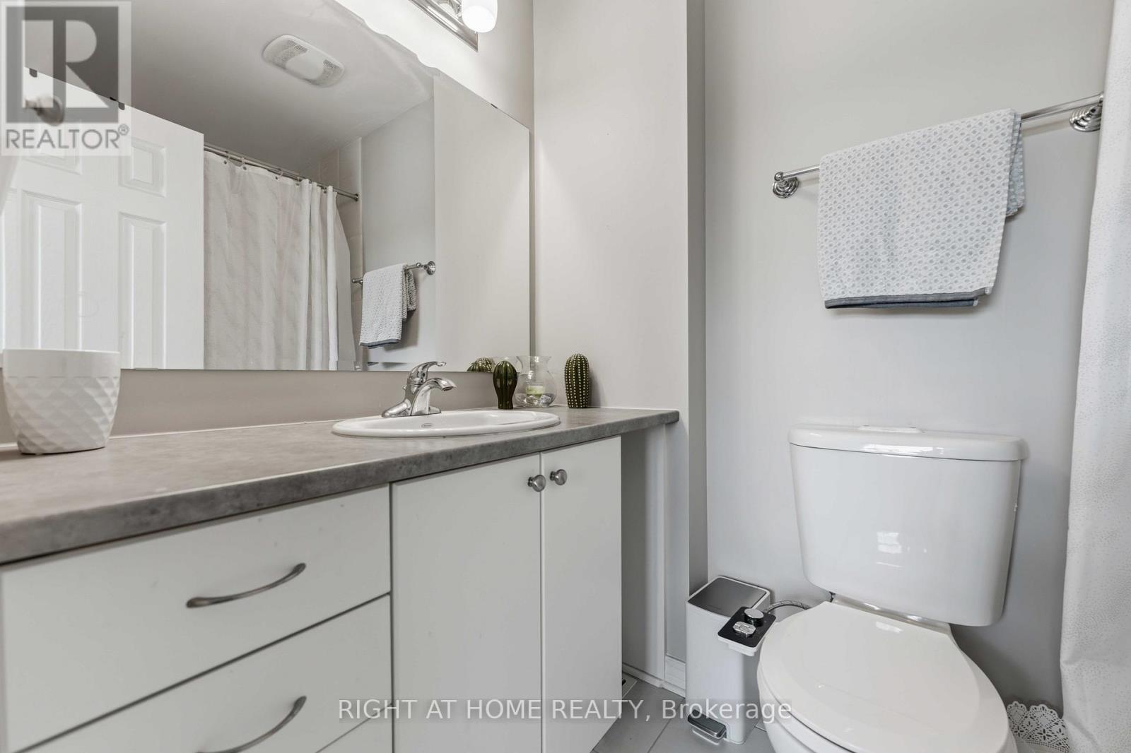 2 Bed, 3 Bath House for Sale in Ottawa – 354 BRETTONWOOD RIDGE, Ottawa – MLS# X13451164 - Image 12