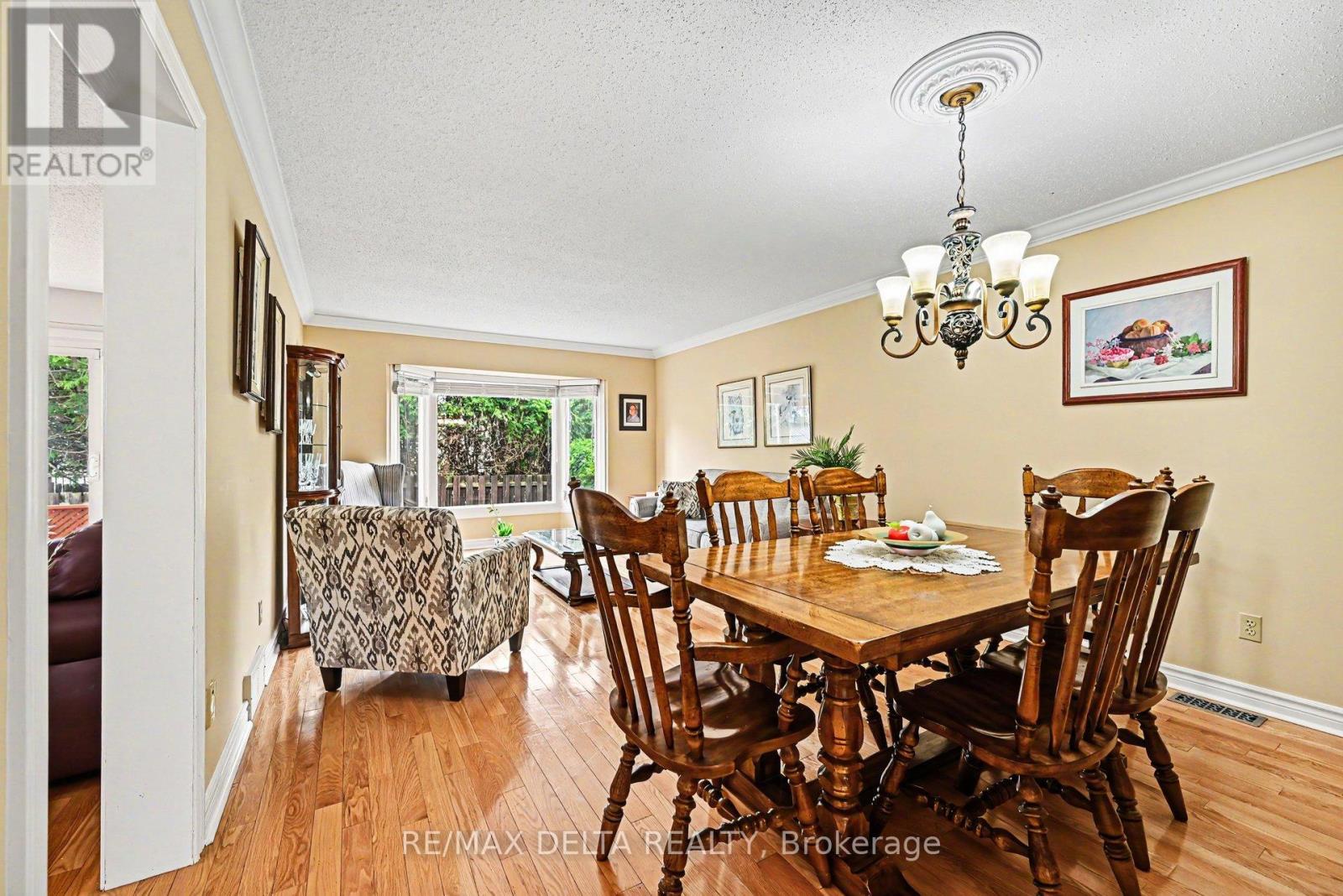 4 Bed, 3 Bath House for Sale in Ottawa – 1462 LAURIN CRESCENT, Ottawa – MLS# X13451194 - Image 13