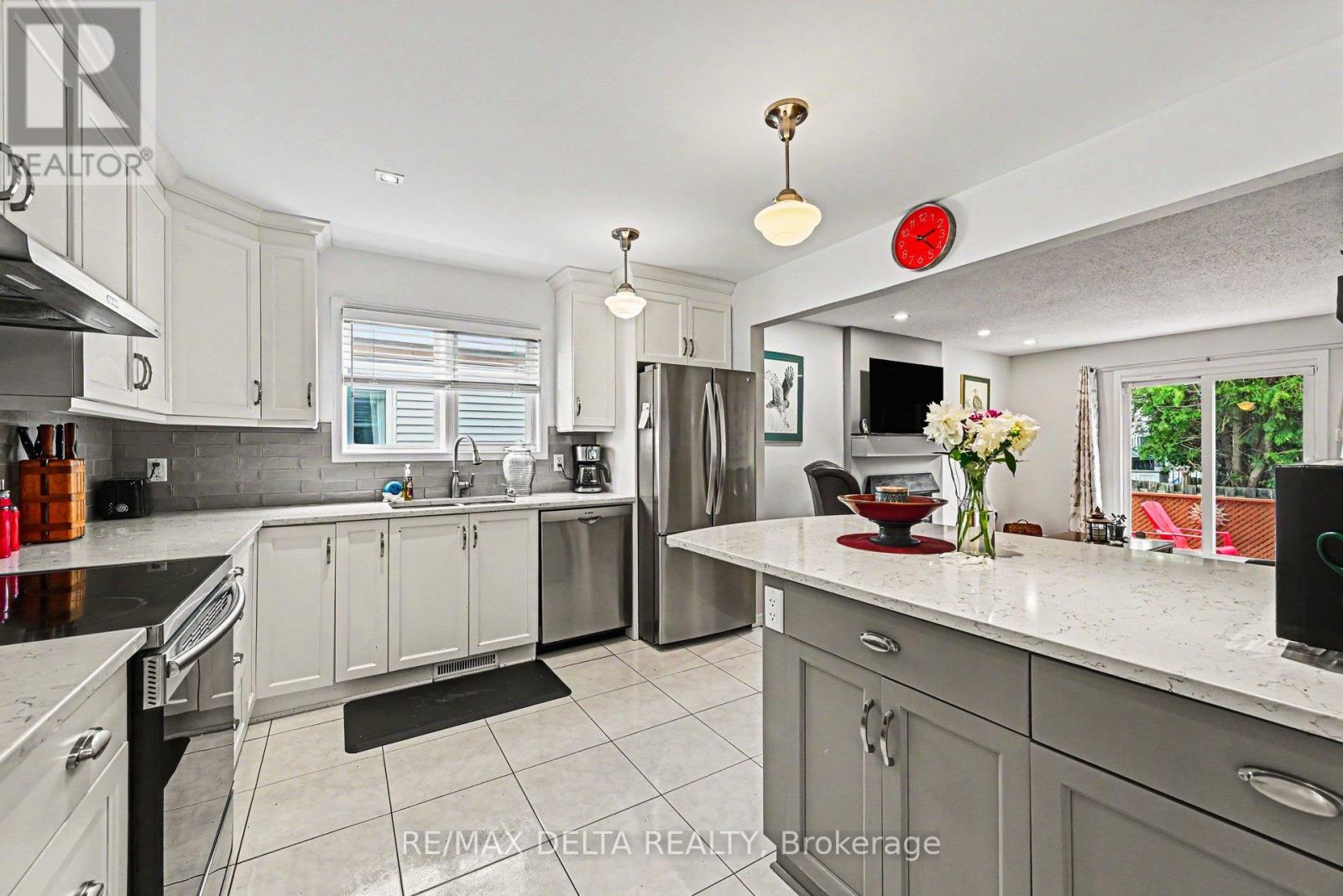 4 Bed, 3 Bath House for Sale in Ottawa – 1462 LAURIN CRESCENT, Ottawa – MLS# X13451194 - Image 15