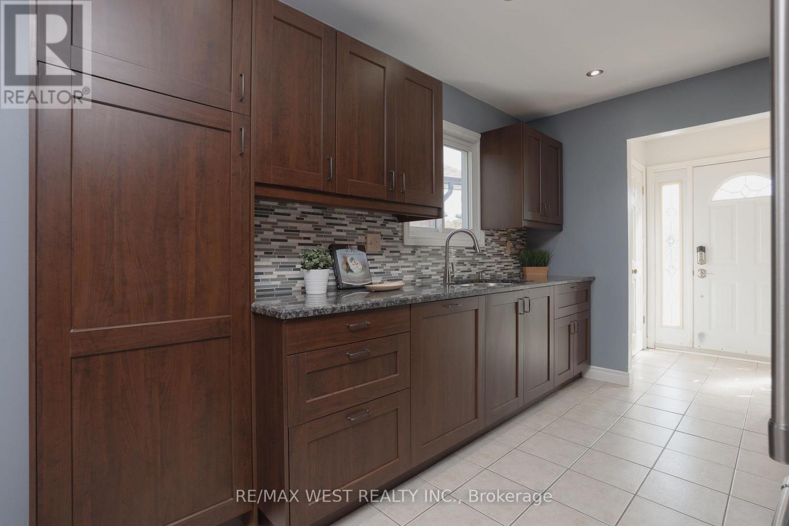 14 SOUCH COURT - 11