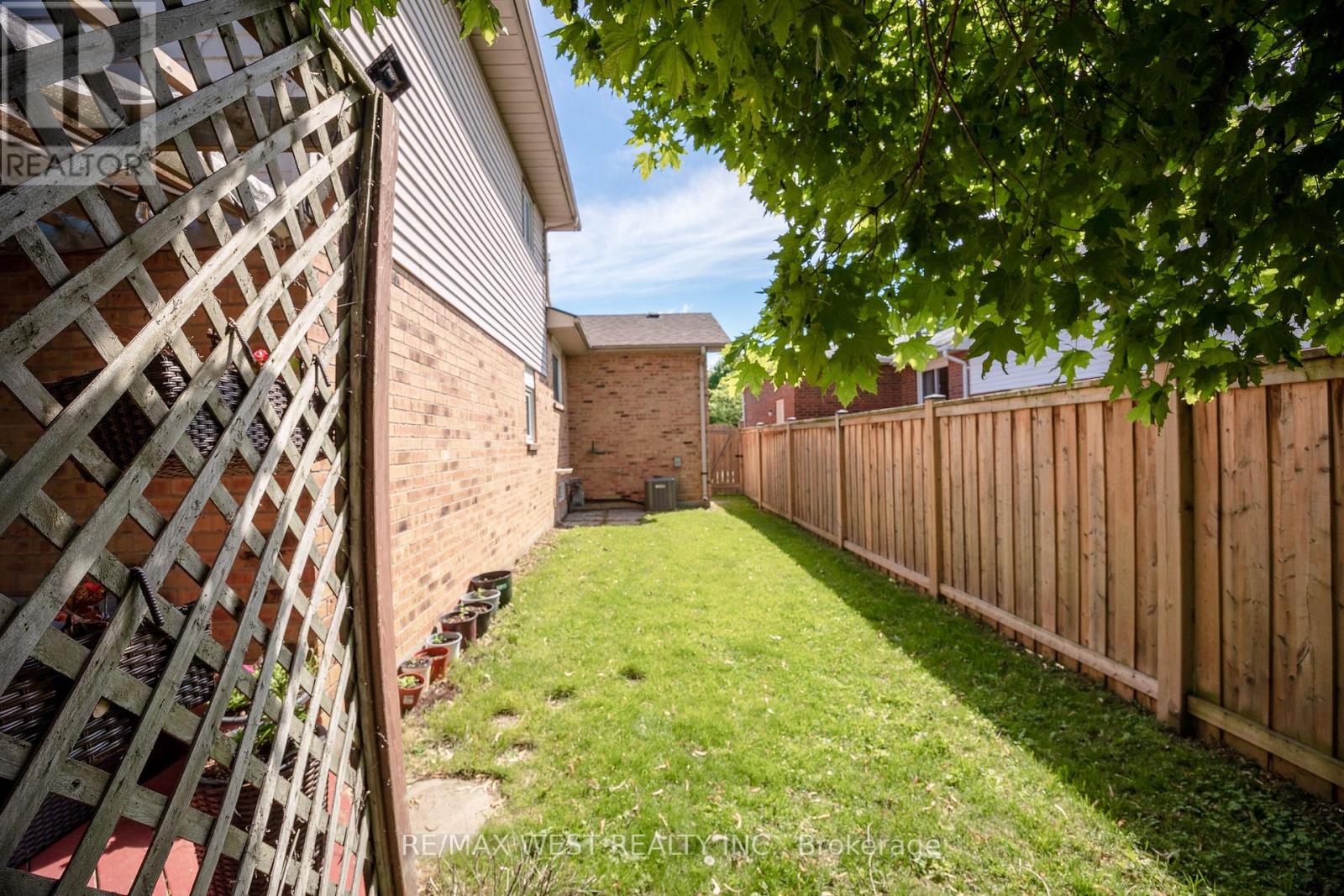 14 SOUCH COURT - 35