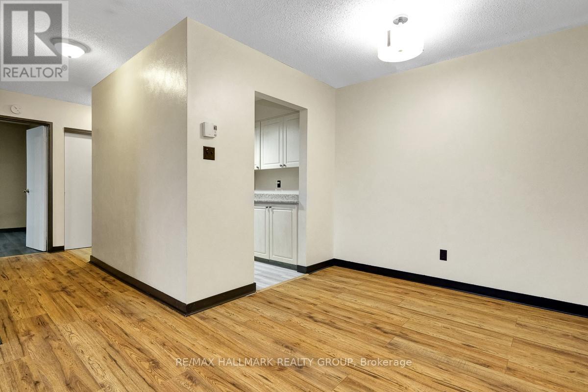 #401C 2041 ARROWSMITH DRIVE - 9