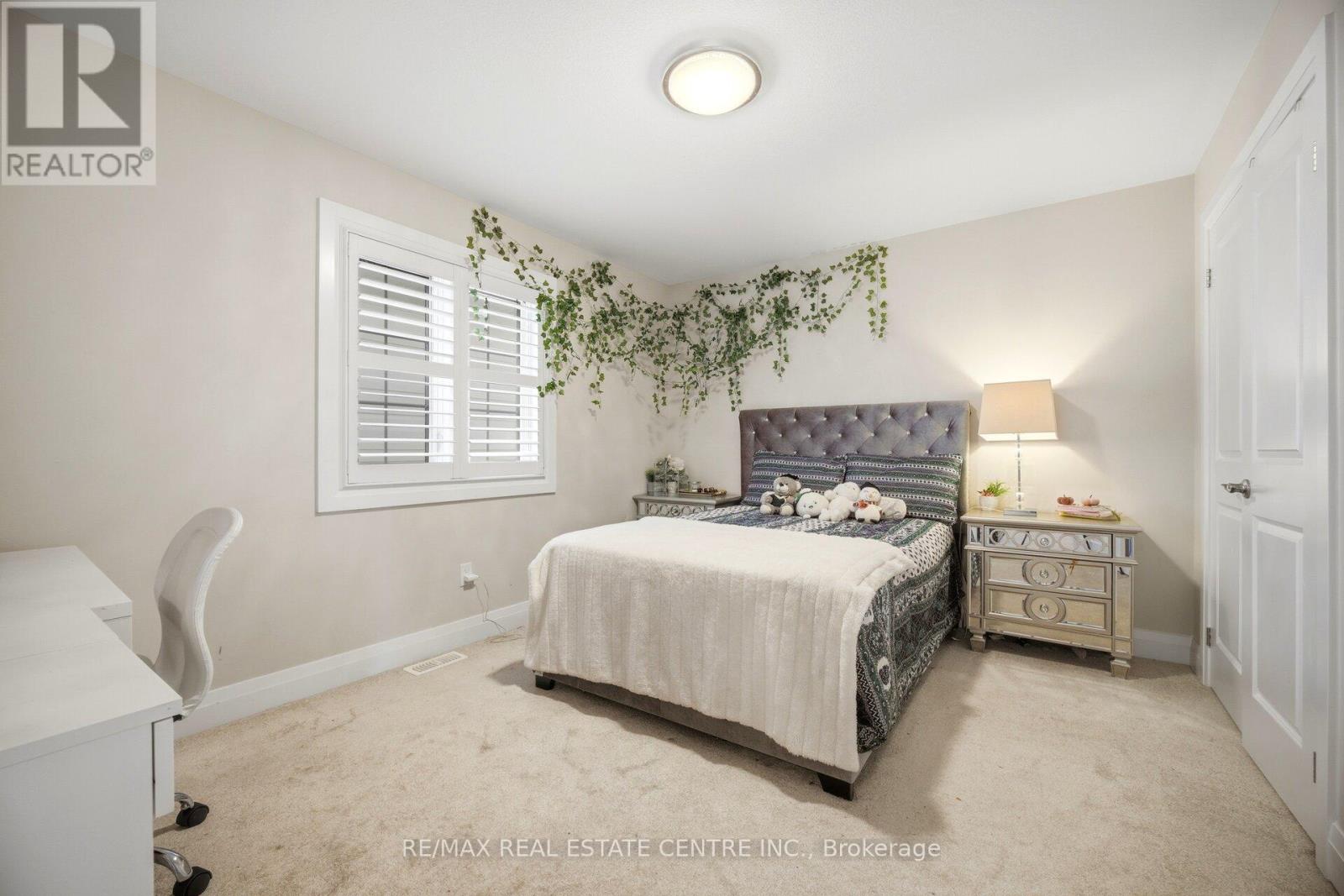 127 MONARCH WOODS DRIVE - 31