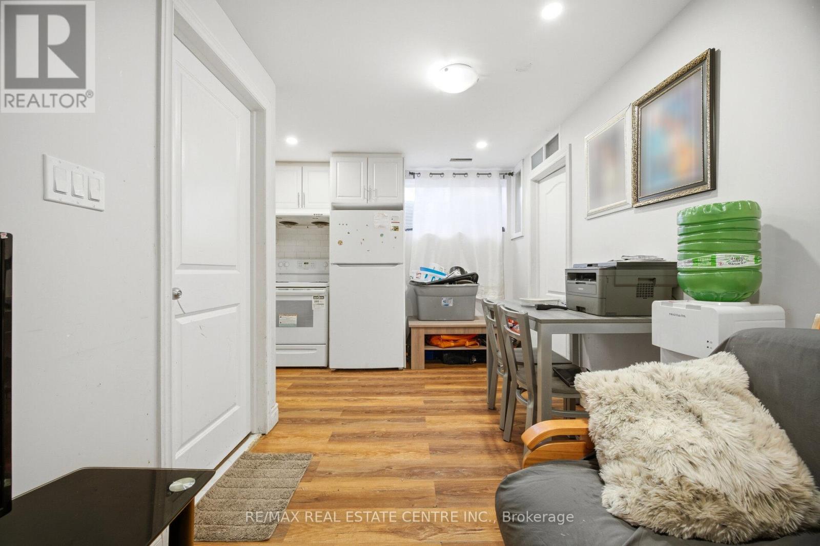 127 MONARCH WOODS DRIVE - 39